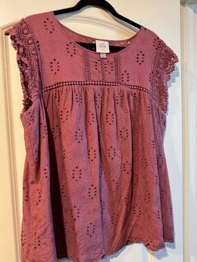 Knox Rose Dusty Rose Eyelet Crochet Sleeve Top